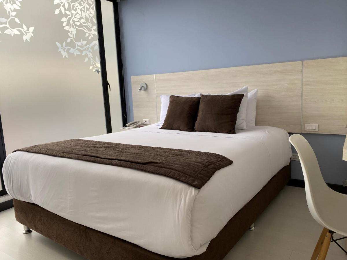 Hotel Regency Boutique La Feria Богота Екстериор снимка
