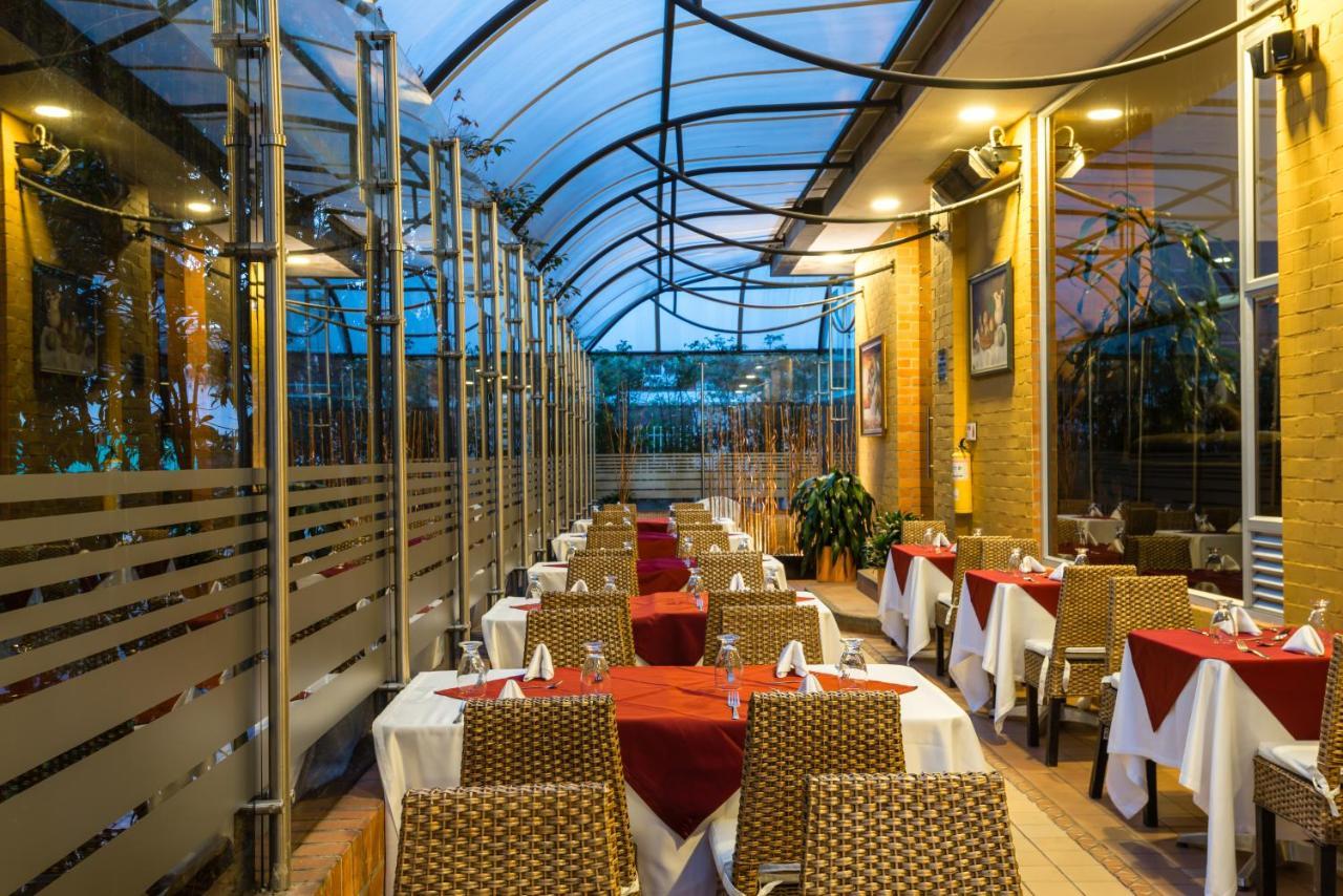 Hotel Regency Boutique La Feria Богота Екстериор снимка
